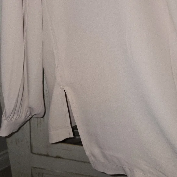 White House Black Market Blush Pink Blouse - Picture 8 of 8